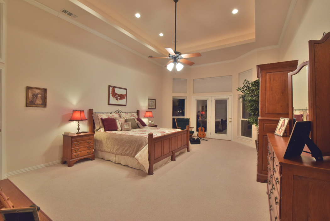 Pecan Plantation Homes For Sale homes with Hangar For Sale D/FW area, Texas