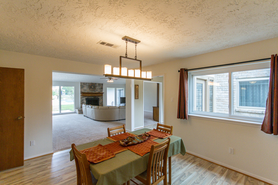 (7XS0) Polly Ranch Airstrip Home on paved runway for sale near NASA, Texas