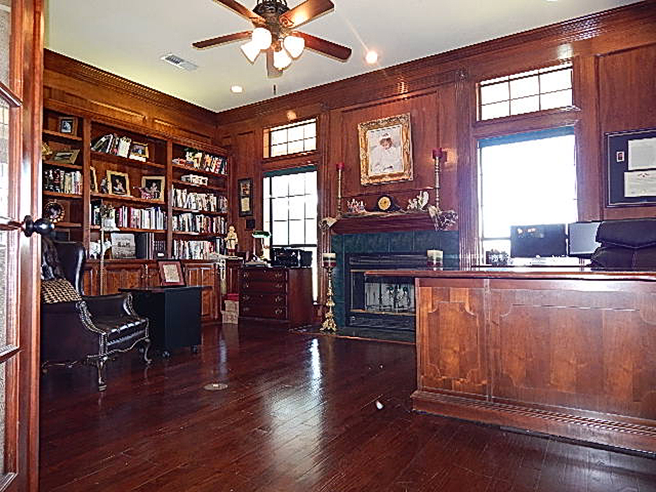 Home with Hangar for Sale, Brock, Texas, [Ft Worth area] (58TX), Texas