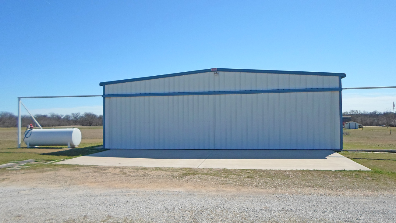 Texas Airport Homes, Texas Airpark Homes,Hangars, and Lots for Sale or