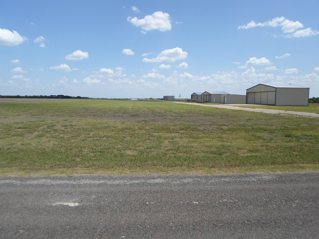 Hangar Airport sale, Dallas Ft worth area, Texas (9XA4)